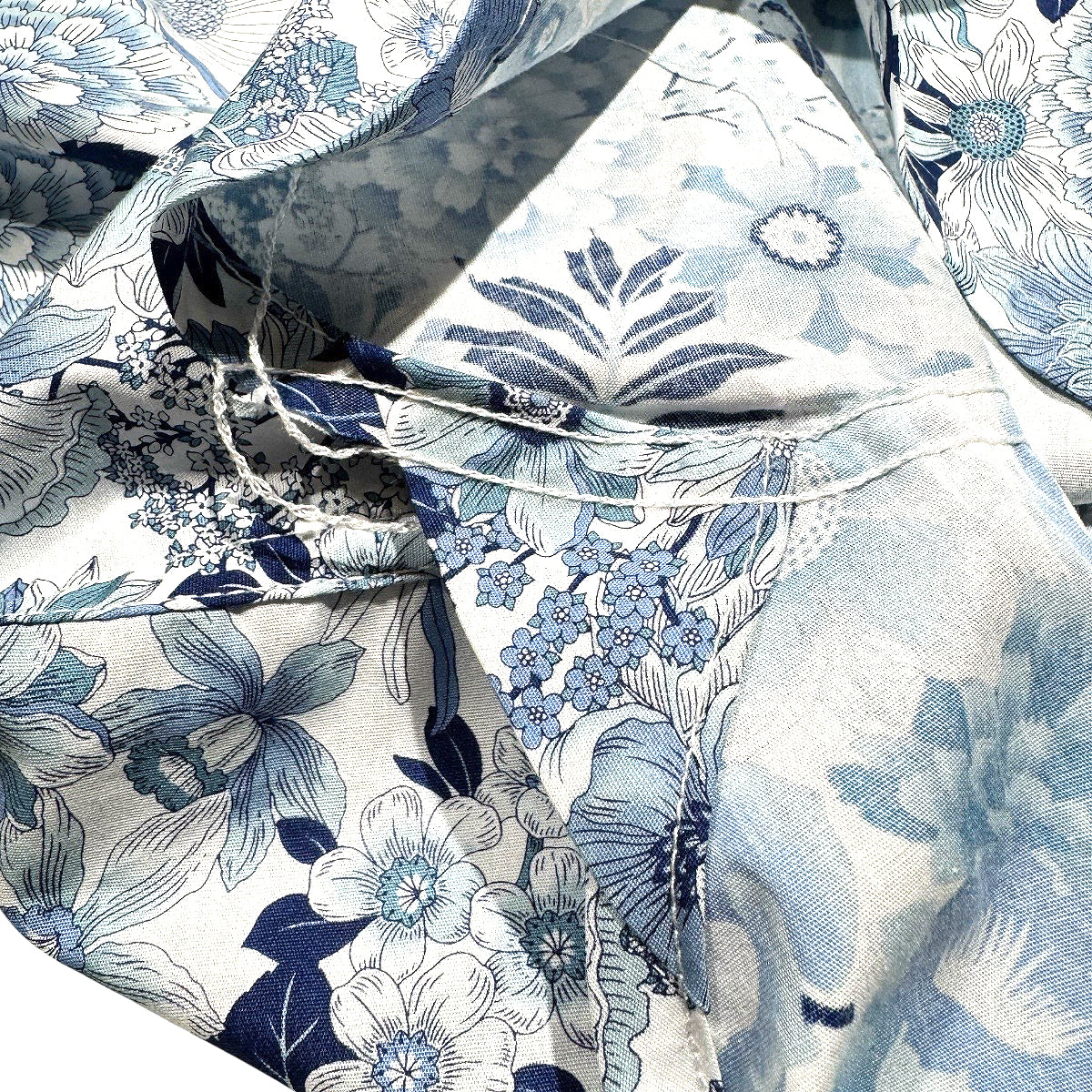 #4225 3.7oz Vintage Petals & Paisleys Japanese Cotton Poplin